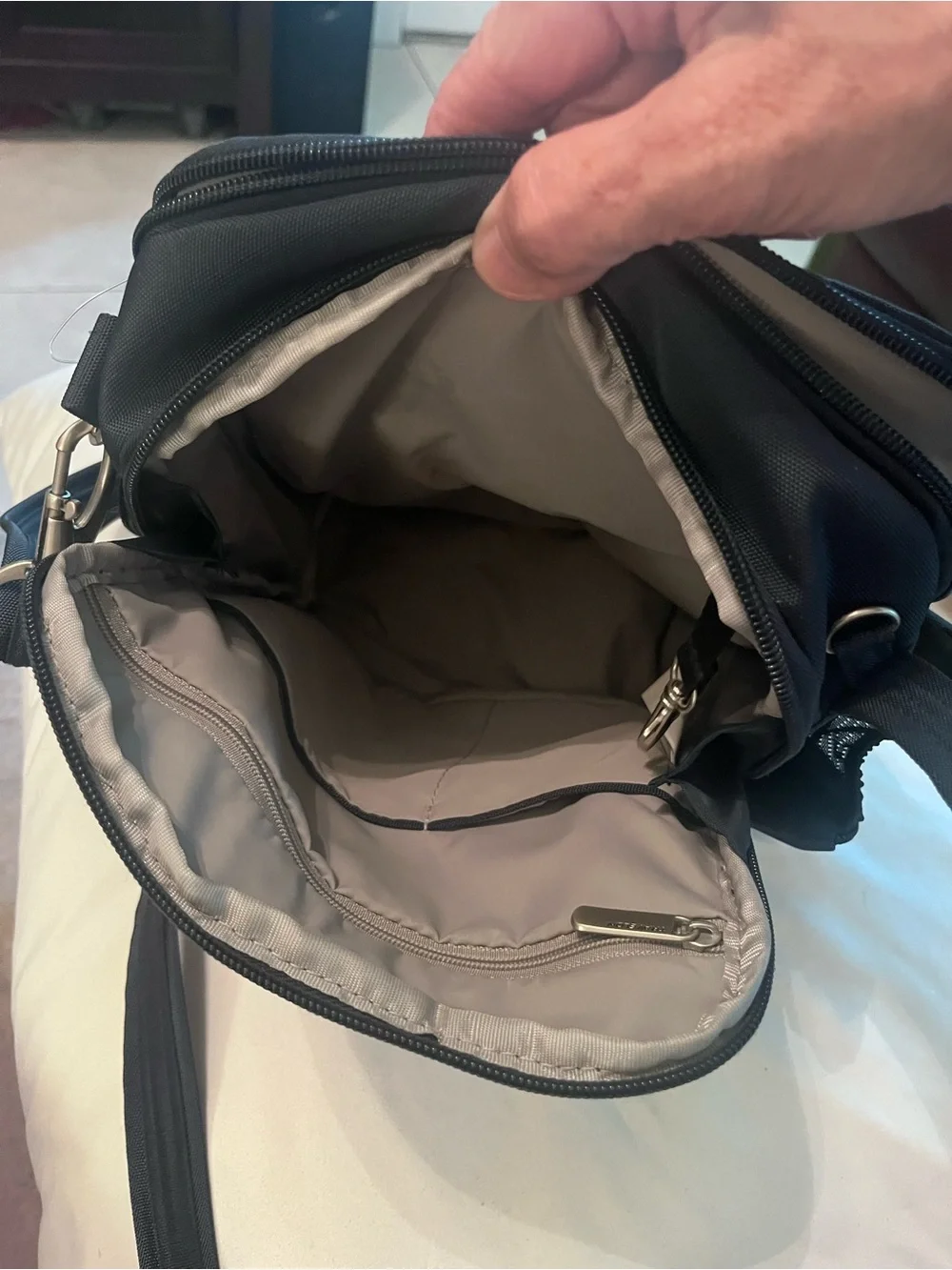 Travelon Anti-Theft Classic Travel Bag Blue Crossbody unisex